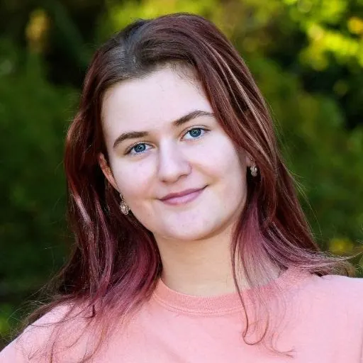 Elliette Goldberg (’24)